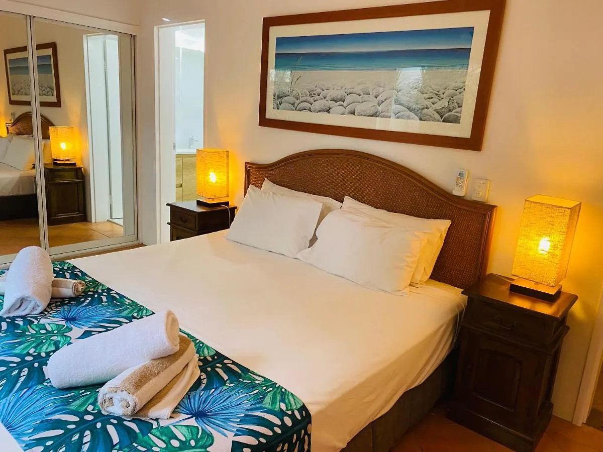 Beachview Apartments At Villa Paradiso Palm Cove Aparthotel