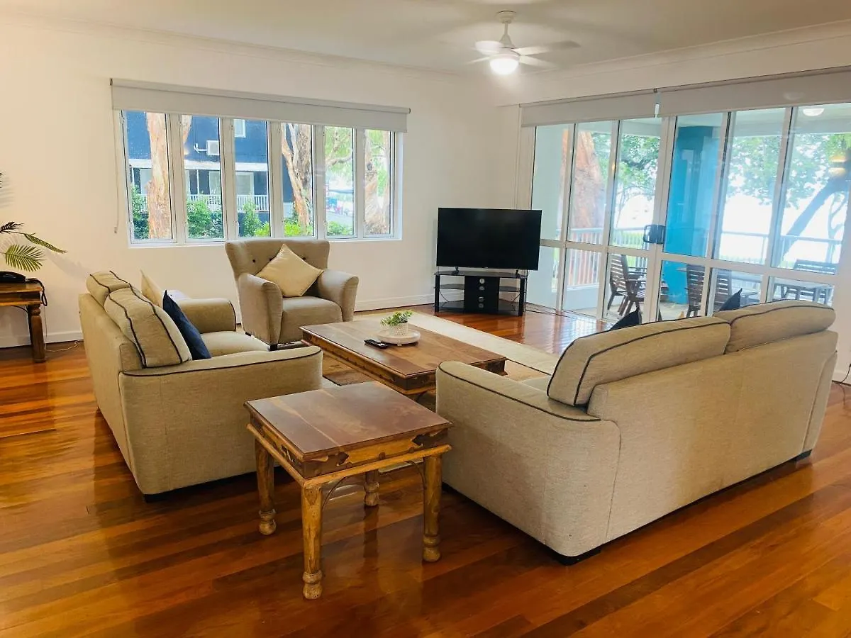 Beachview Apartments At Villa Paradiso Palm Cove