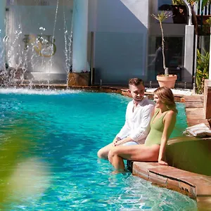 The Reef House Adults Retreat - Enjoy 28 Complimentary Inclusions ***** Palm Cove