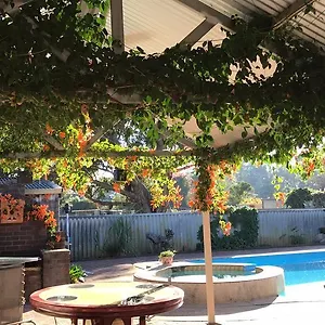 https://swan-valley-rest-cottage.hotelsperth.org